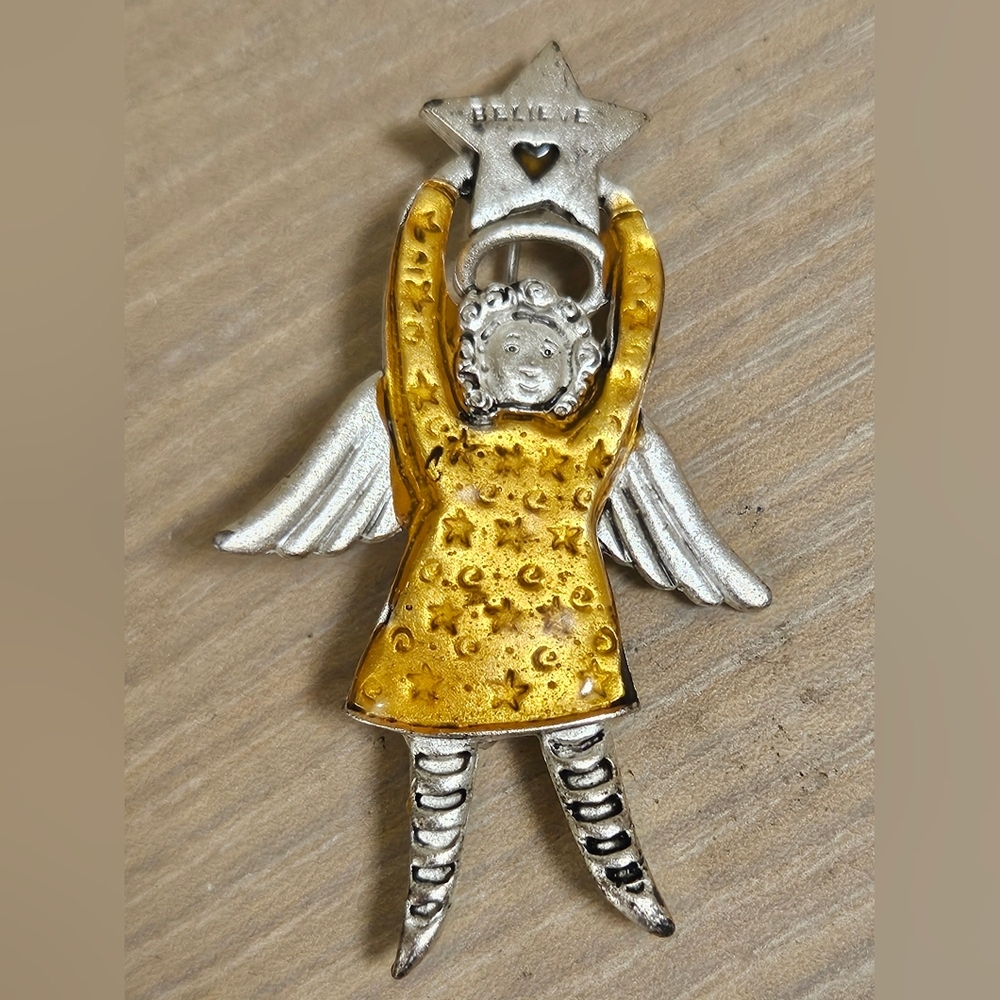 VINTAGE "BELIEVE" ANGEL HOLDING STAR Yc MARKED ENAMEL SILVER BROOCH PIN